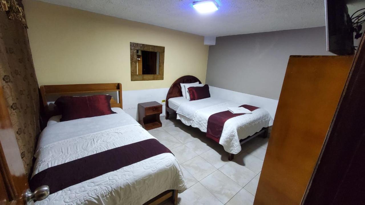 Hostal Bolivar Inn Quito Extérieur photo